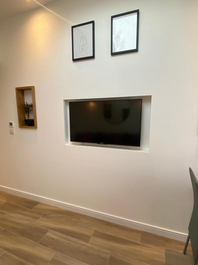 Lovely And Modern Studio Apartment. Borehamwood Exterior photo